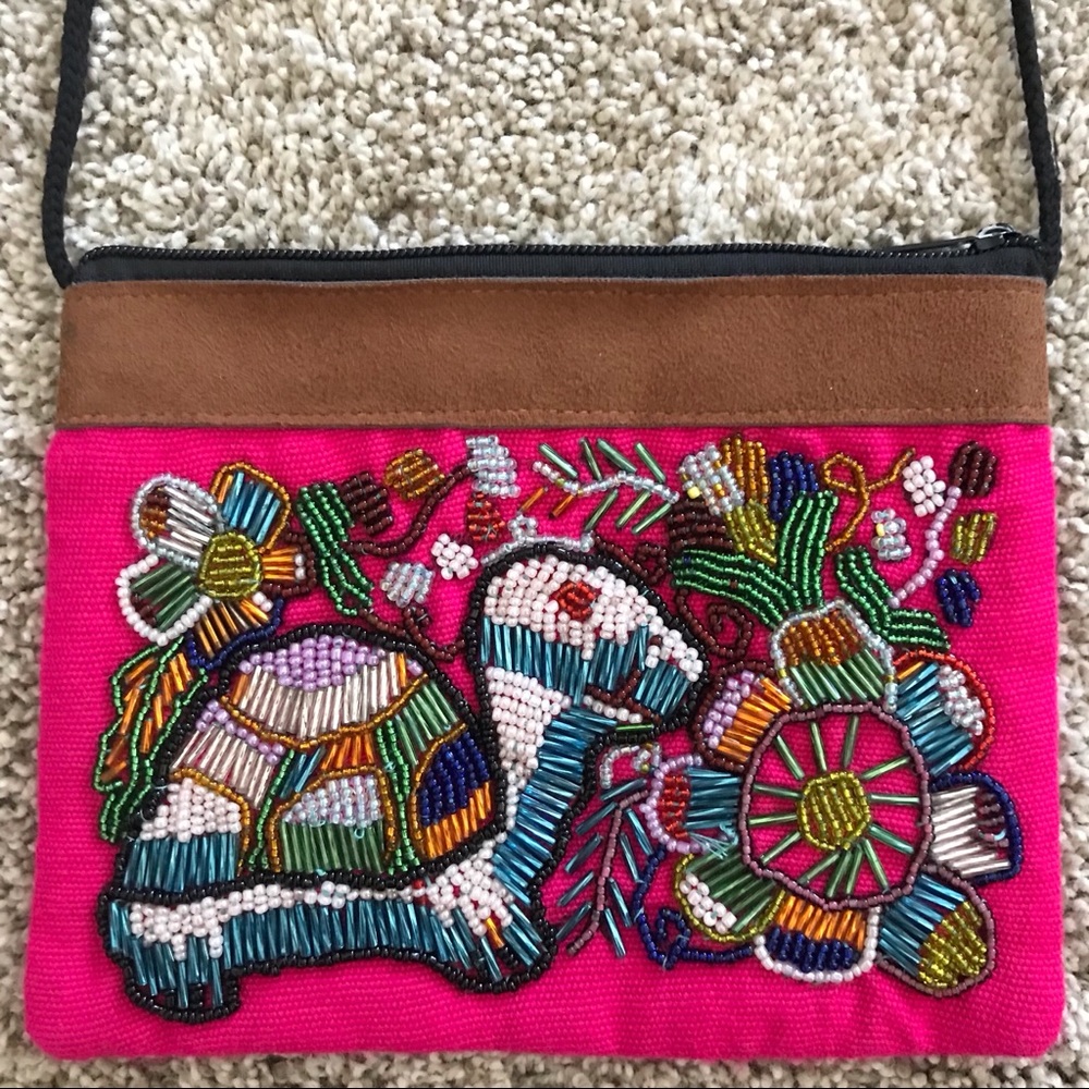 NWOT Beaded Purse with Turtle and Flower